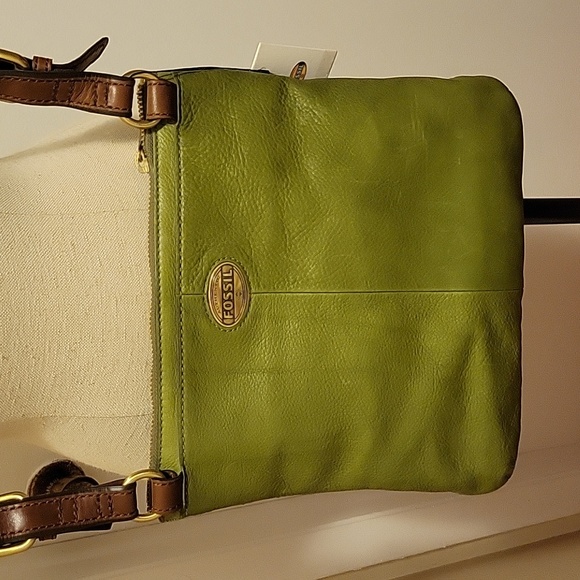 NWT: Leather Fossil Explorer Crossbody - Picture 12 of 16